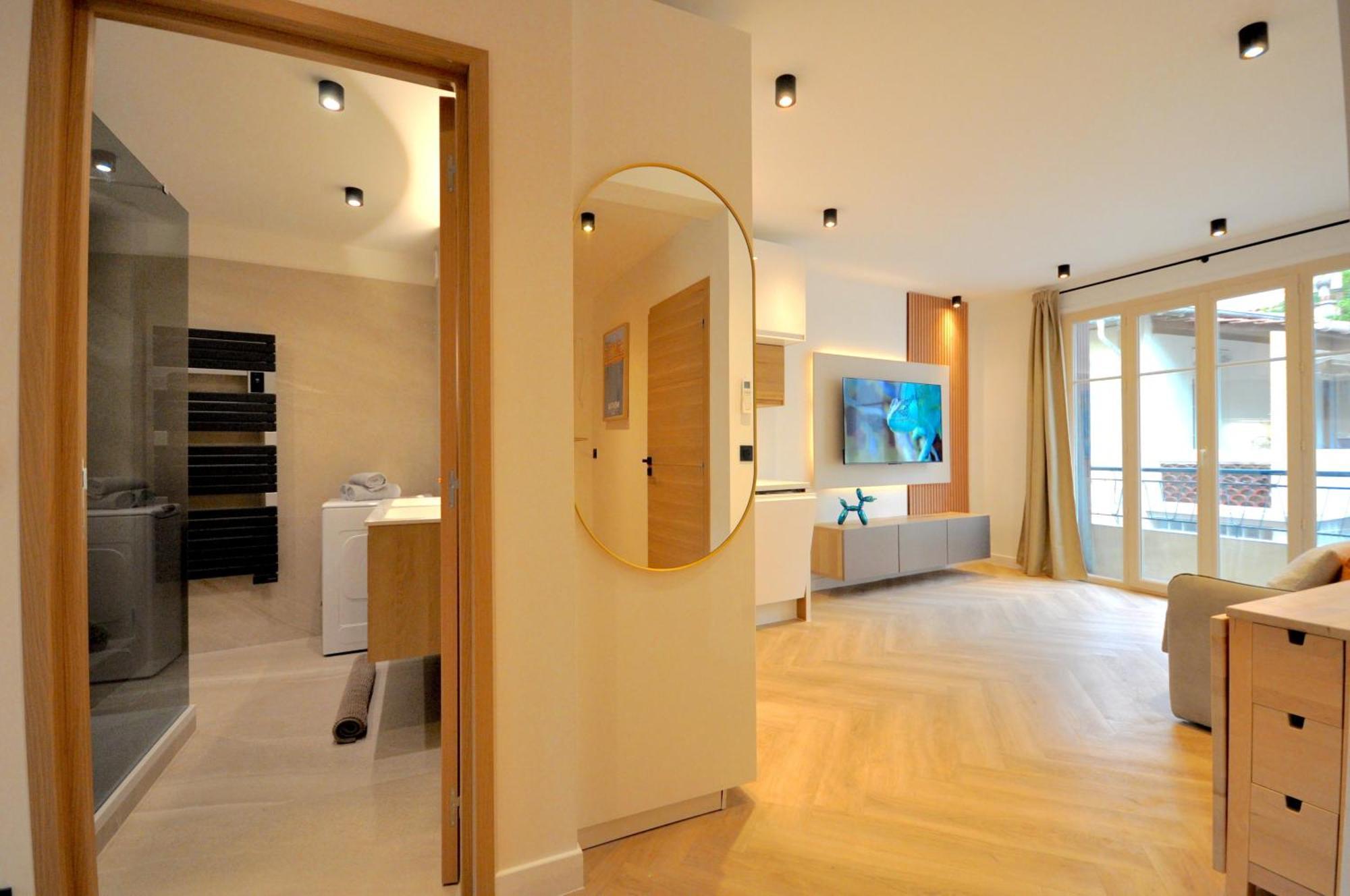 Monaco # Menton - 6 Persons - 2 Bedrooms - Full Renovated - Private Parking - Hypercenter - Clim - Beach And Sun 芒通 外观 照片