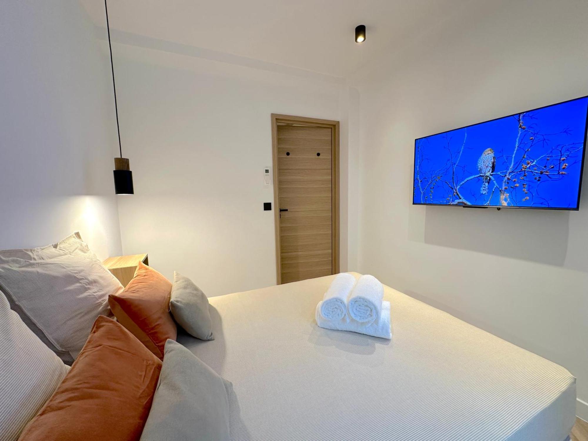 Monaco # Menton - 6 Persons - 2 Bedrooms - Full Renovated - Private Parking - Hypercenter - Clim - Beach And Sun 芒通 外观 照片
