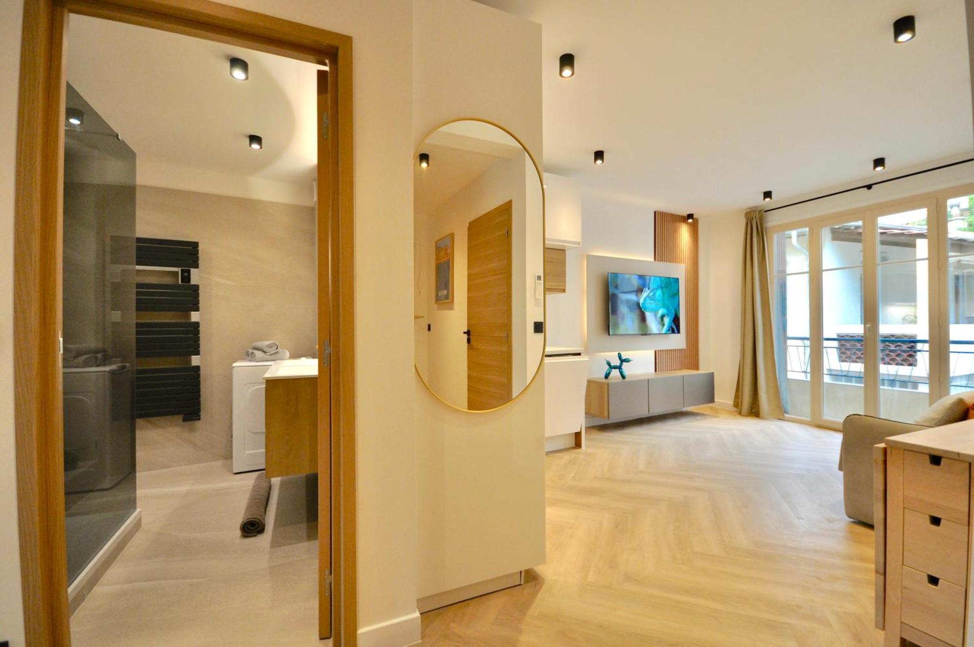 Monaco # Menton - 6 Persons - 2 Bedrooms - Full Renovated - Private Parking - Hypercenter - Clim - Beach And Sun 芒通 外观 照片